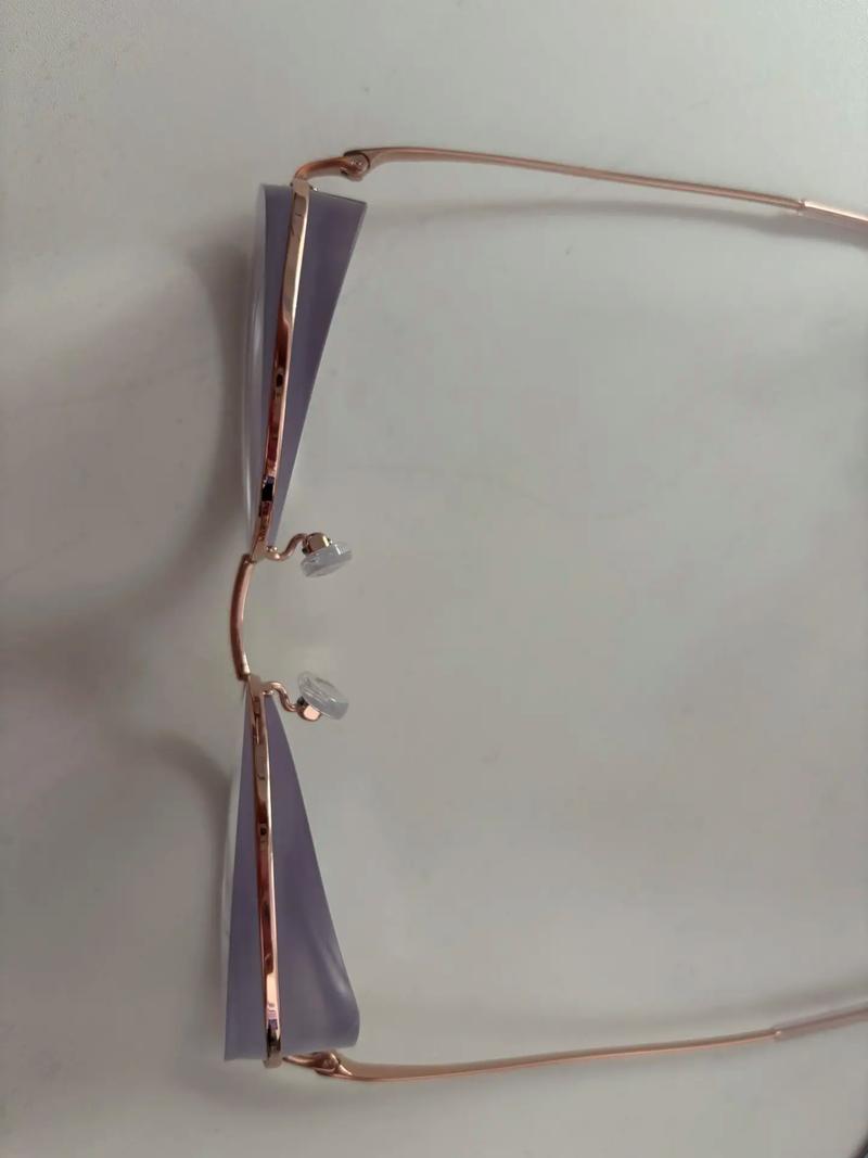 棱镜验配 大棱镜量的特殊案例解析